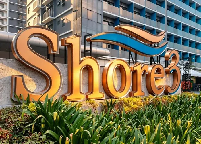 Modern Haven Staycation Near Moa - 1br At Shore3t1 -city View Apartment