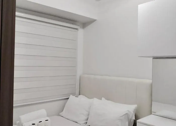Apartment Modern Haven Staycation Near Moa - 1br At Shore3t1 -city View *