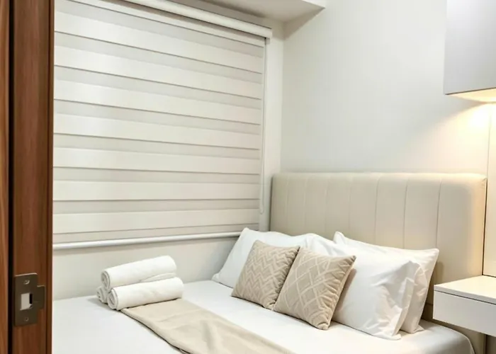 Apartment Modern Haven Staycation Near Moa - 1br At Shore3t1 -city View Manila