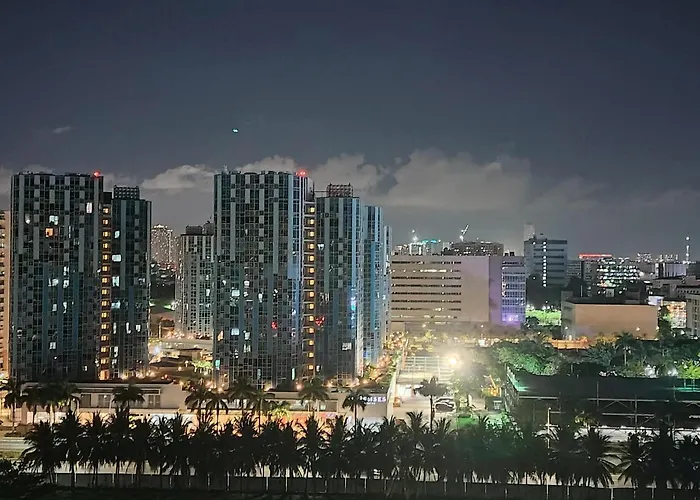 Apartment Modern Haven Staycation Near Moa - 1br At Shore3t1 -city View Manila