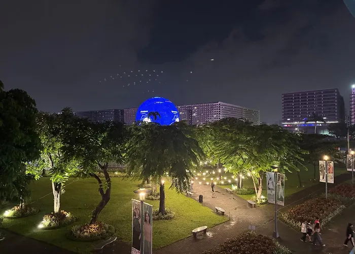 Modern Haven Staycation Near Moa - 1br At Shore3t1 -city View Apartment *